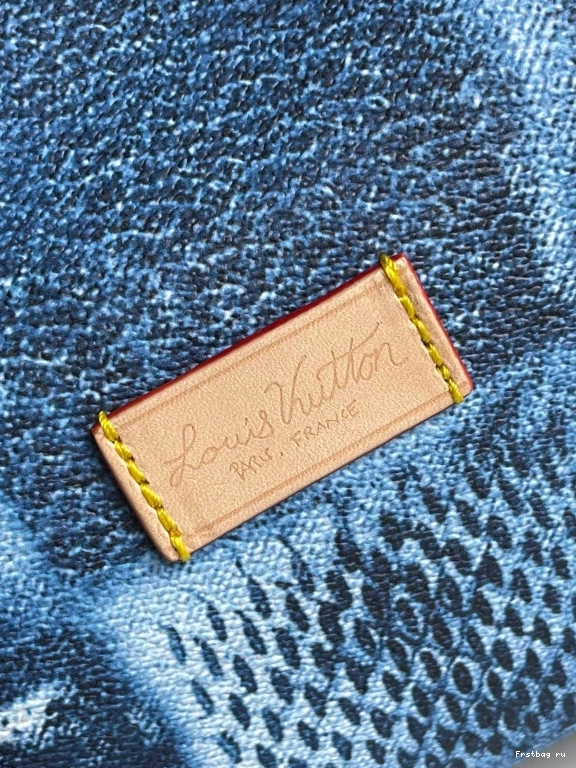 First bag ru 50 BANDOULIÈRE KEEPALL LOUIS VUITTON 0816
